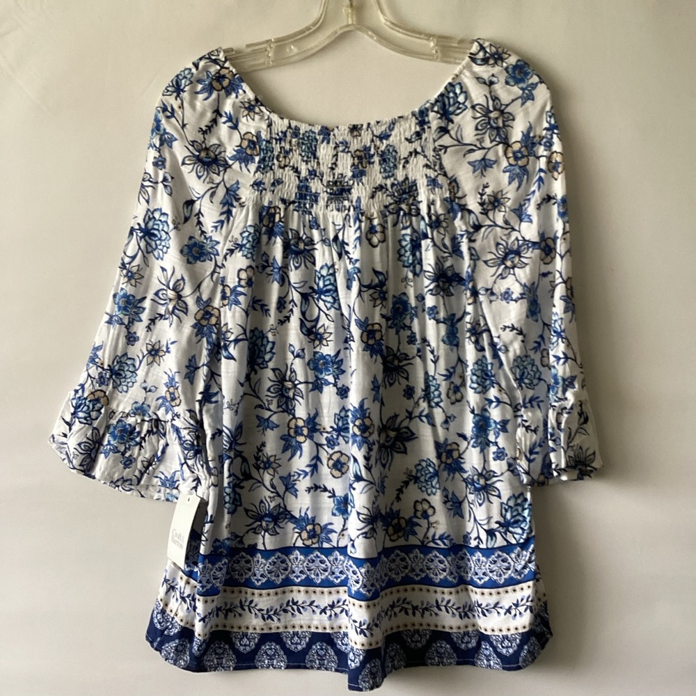 Croft&Barrow Floral Blue and White Women's Top